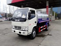 東風多利卡灑水車 - 5噸灑水車價格、報價、廠家